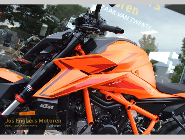ktm - 1390-super-duke-r