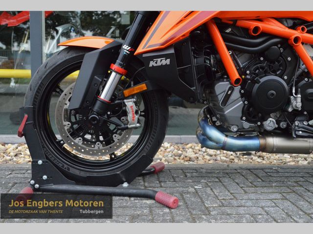 ktm - 1390-super-duke-r