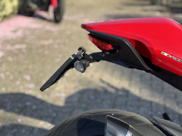 ducati - monster-1200-s