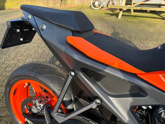 ktm - 990-duke
