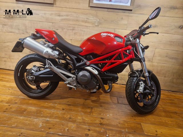 ducati - monster-696