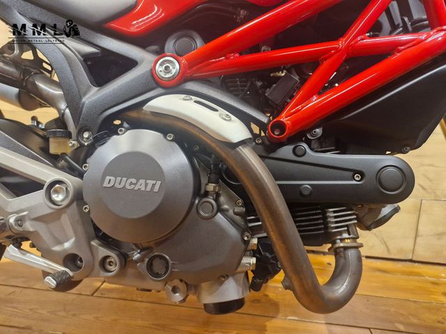 ducati - monster-696