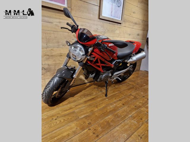 ducati - monster-696