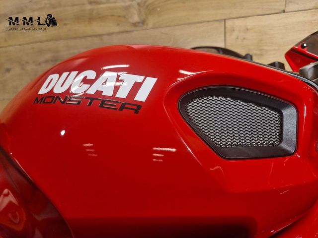 ducati - monster-696