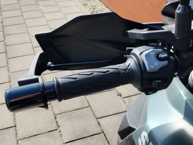 suzuki - v-strom-1050