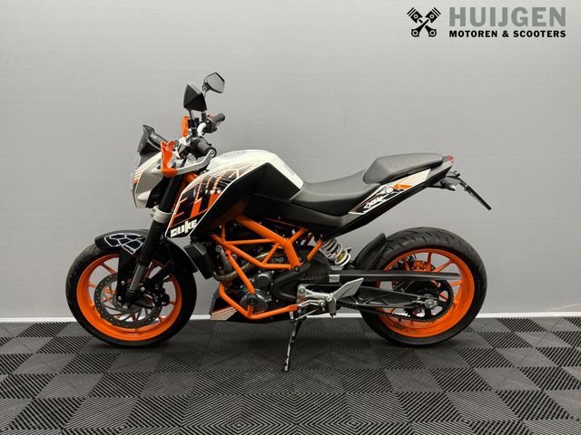 ktm - 390-duke-abs