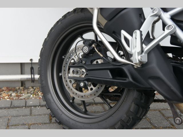 triumph - tiger-900-gt