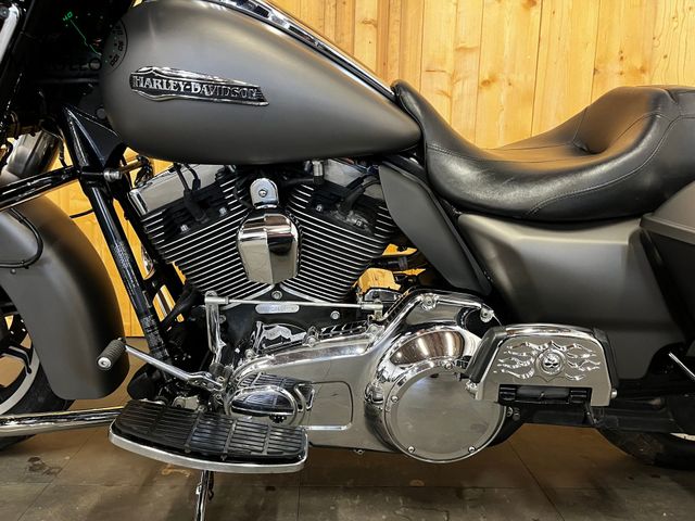 harley-davidson - street-glide