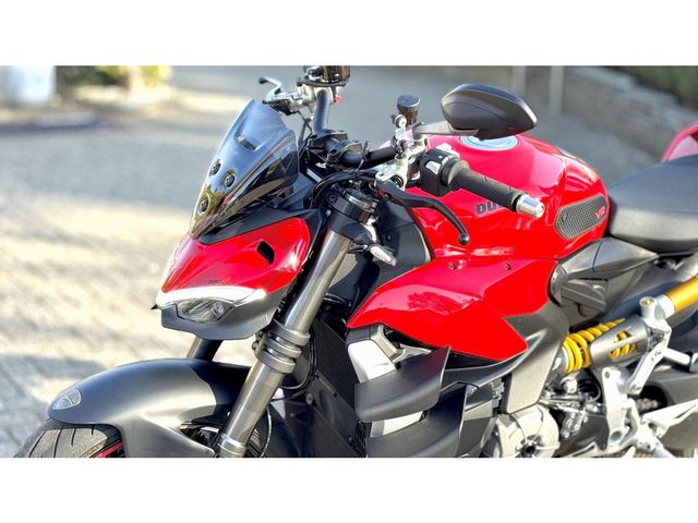 ducati - streetfighter-v2