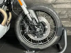 Moto Guzzi V85 TT Guardia D'Onore 2023 occasion – foto 6 van 15