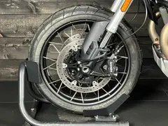 Moto Guzzi V85 TT Guardia D'Onore 2023 occasion – foto 10 van 15