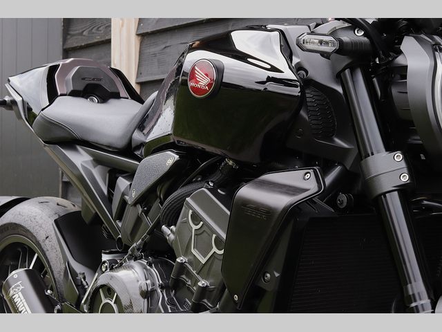 honda - cb-1000-r-black-edition