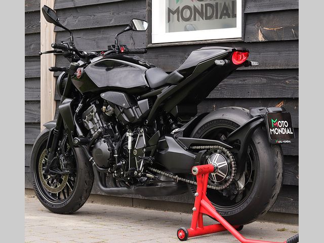 honda - cb-1000-r-black-edition