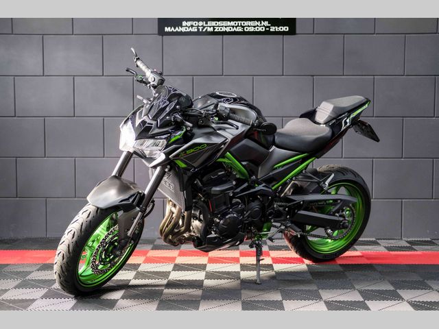 kawasaki - z900
