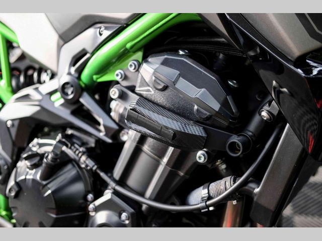 kawasaki - z900