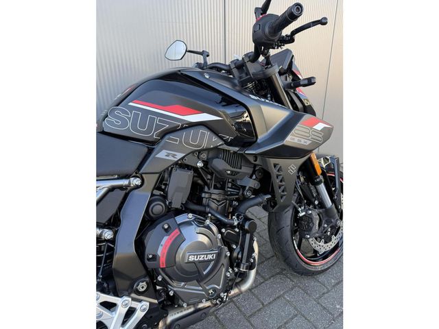 suzuki - gsx-8s