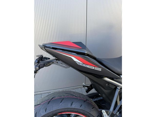 suzuki - gsx-8s