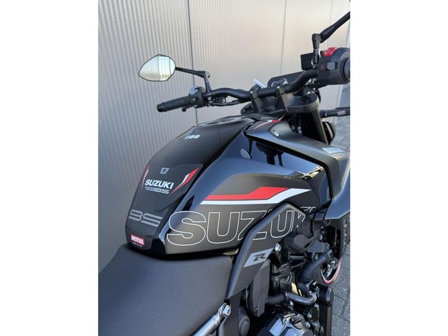 suzuki - gsx-8s