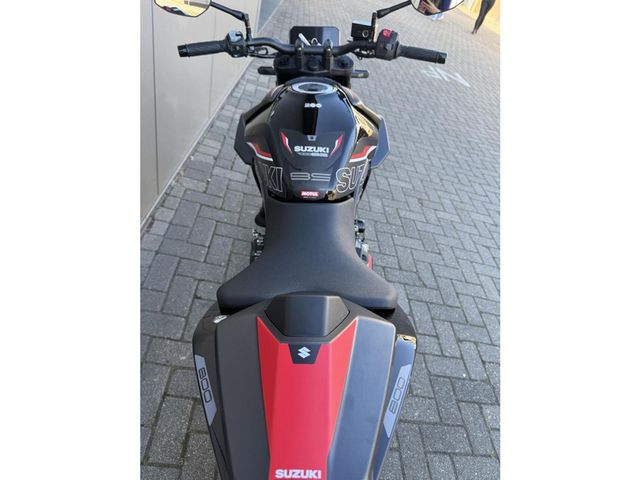 suzuki - gsx-8s