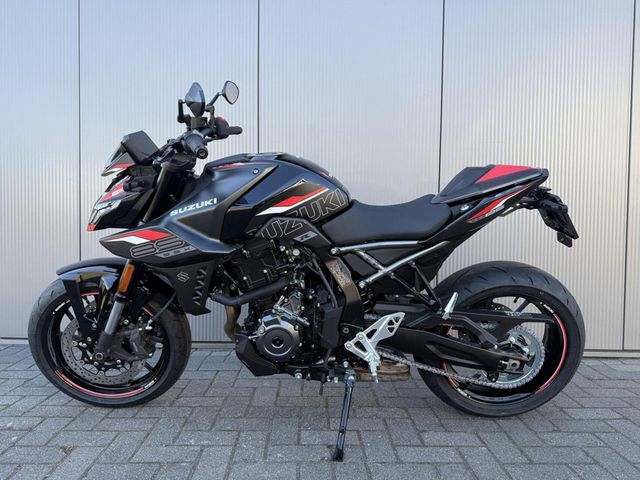 suzuki - gsx-8s