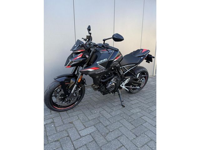 suzuki - gsx-8s