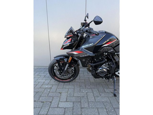 suzuki - gsx-8s