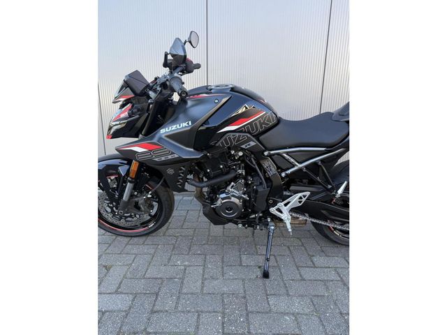 suzuki - gsx-8s