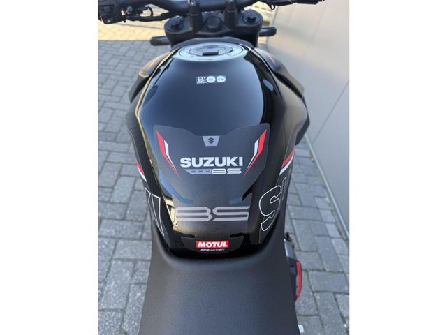 suzuki - gsx-8s