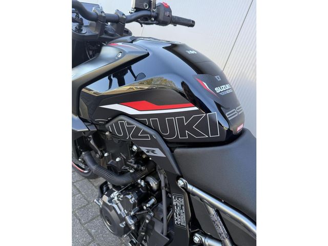 suzuki - gsx-8s