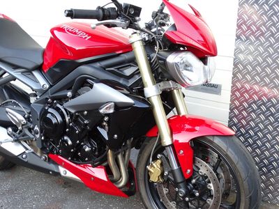 TRIUMPH STREET TRIPLE 675 – foto 4