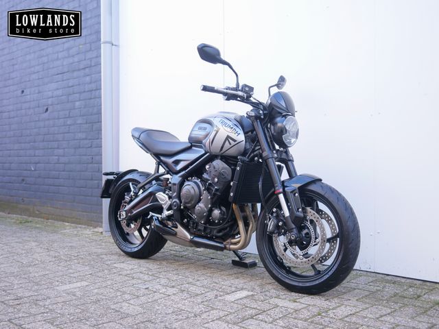 triumph - trident-660