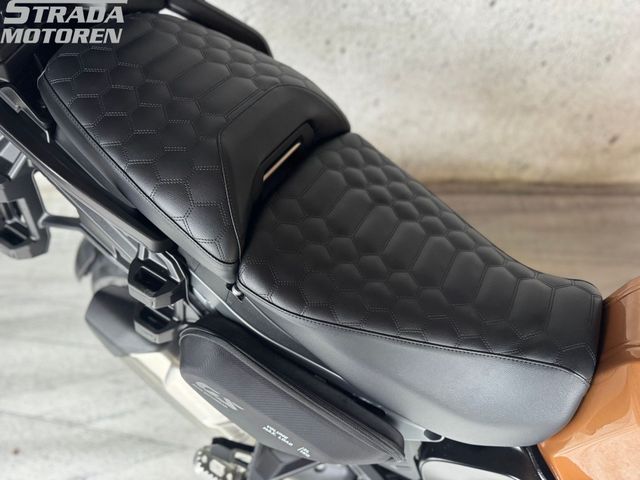 bmw - r-1300-gs-adventure