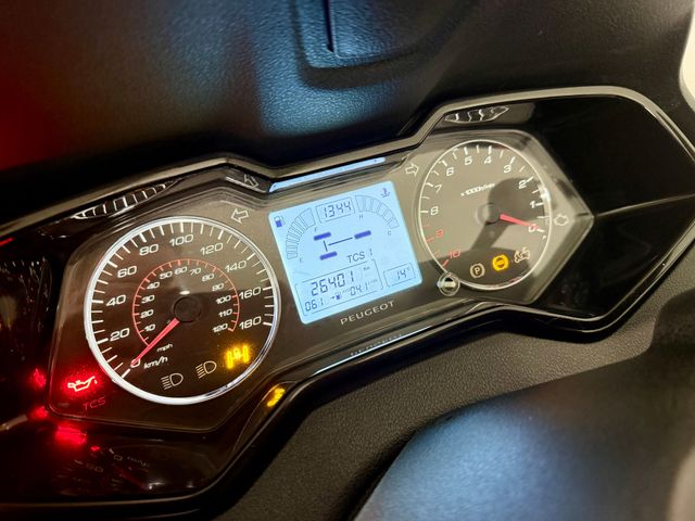peugeot - metropolis-400