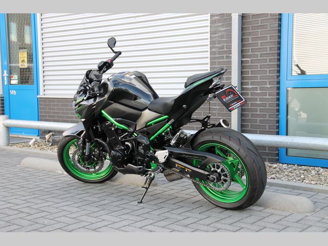 kawasaki - z900
