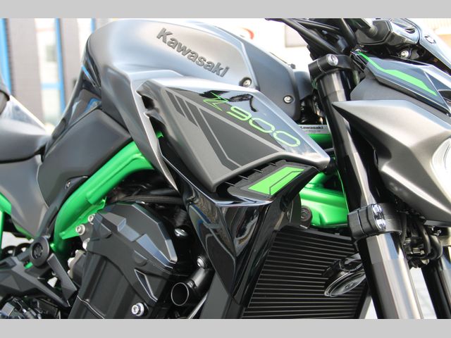 kawasaki - z900