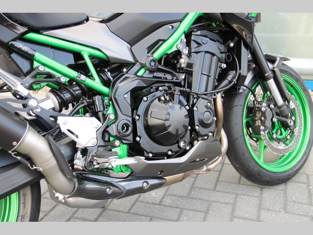 kawasaki - z900