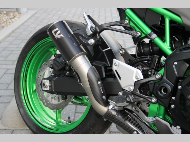 kawasaki - z900