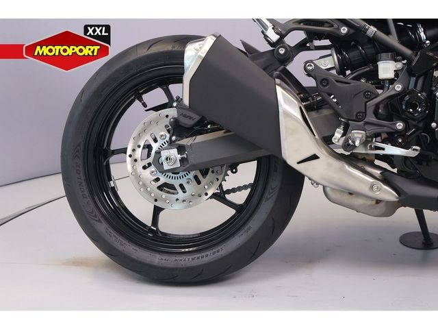 kawasaki - z900