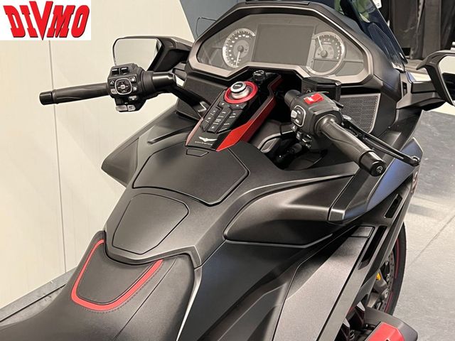 honda - gl-1800-goldwing-bagger