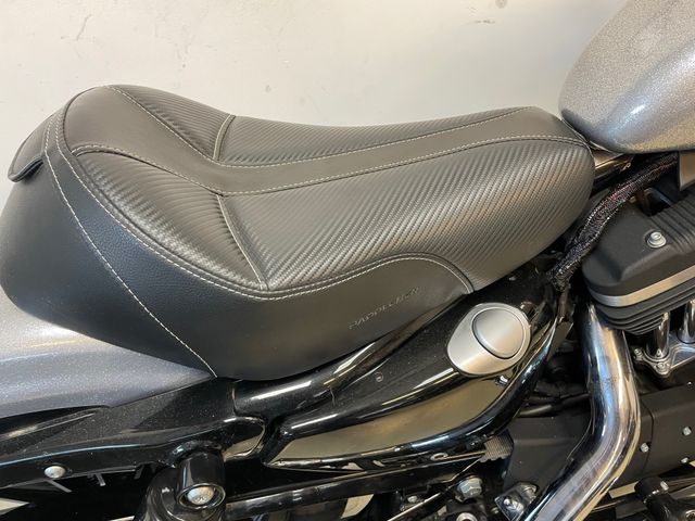 harley-davidson - sportster-iron-883