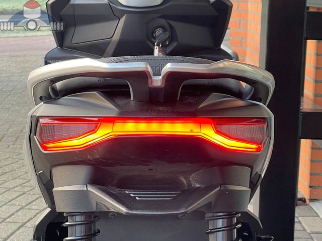 aprilia - sr-gt-200