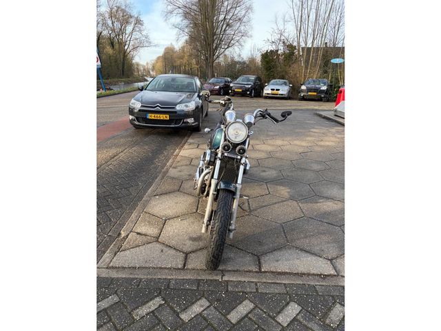 kawasaki - vn-750-vulcan