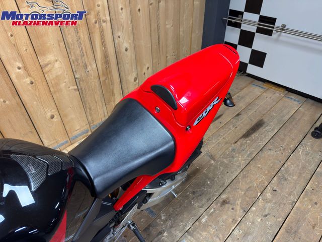 honda - cbr-900-rr-fireblade