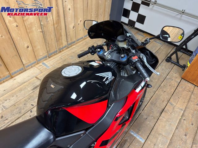 honda - cbr-900-rr-fireblade