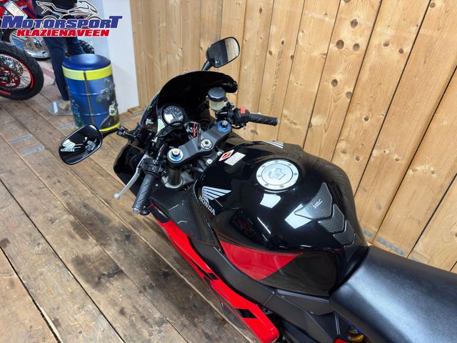 honda - cbr-900-rr-fireblade