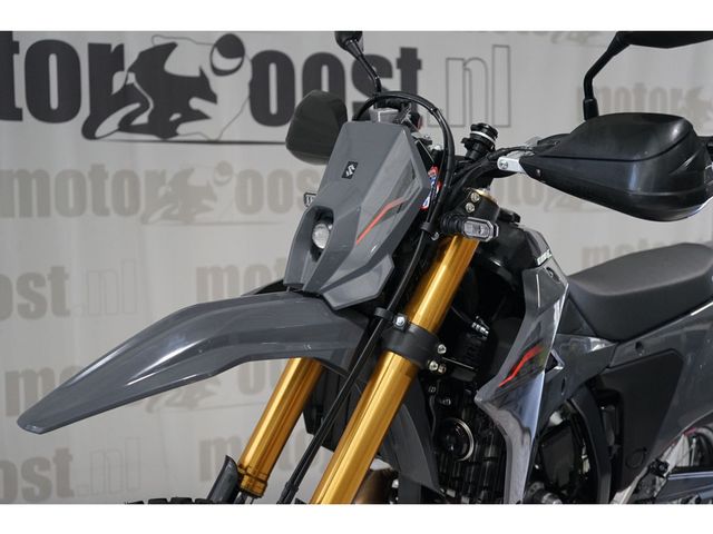 suzuki - dr-z-4-s