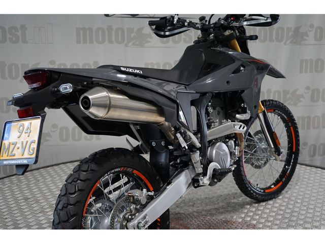 suzuki - dr-z-4-s