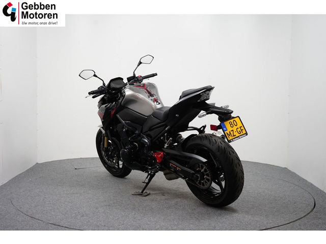 kawasaki - z900