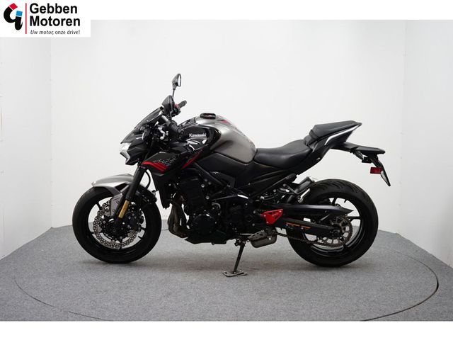 kawasaki - z900