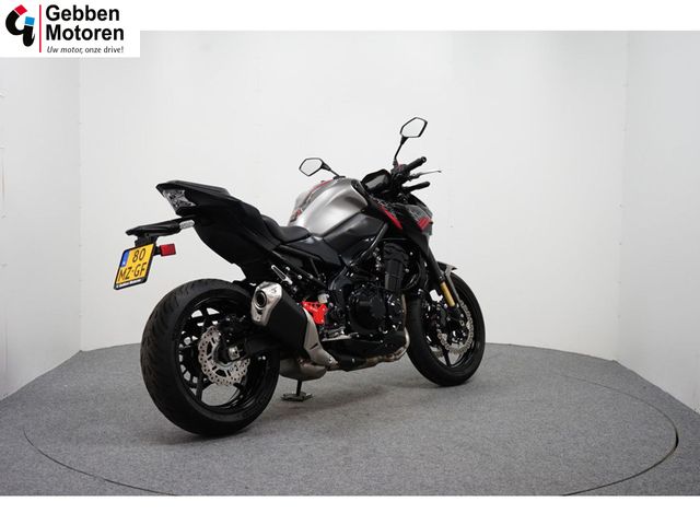 kawasaki - z900